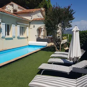 https://hotel-villa-maya.fr-provencehotel.com